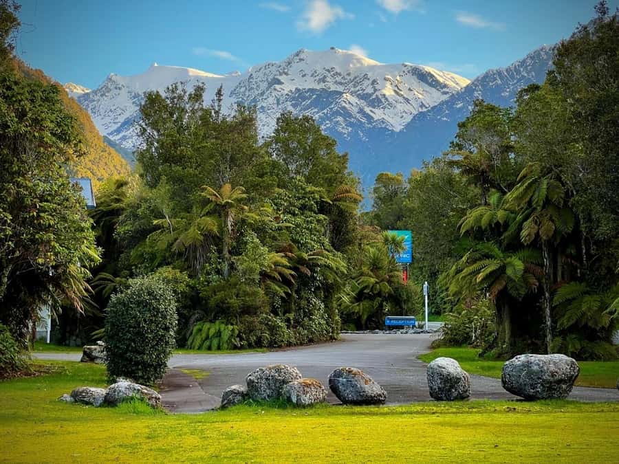 Christchurch: to Franz Josef via Hokitika 1 Way Tour - Arthur’s Pass Village: a classic mountain stop with room to browse
