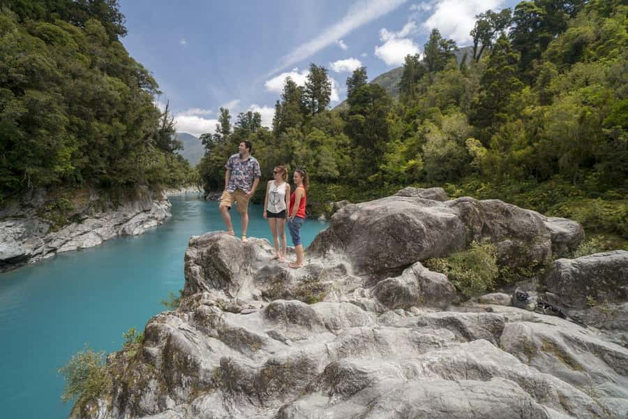 Christchurch: to Franz Josef via Hokitika 1 Way Tour - Otira Viaduct lookout: five minutes, big alpine energy
