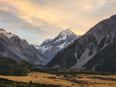 Christchurch to Mt Cook via Lake Tekapo (1 way)
