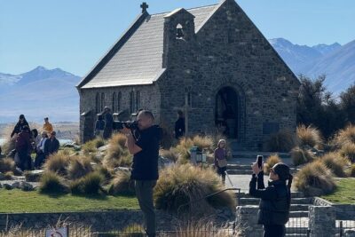 Christchurch to Queenstown One Way Tour Via Lake Tekapo & Mt Cook