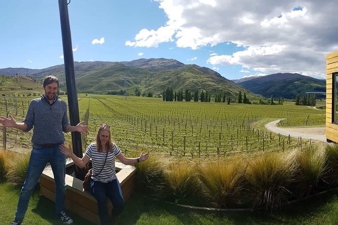 Classic Wanaka Wine Tour - Wine buying, tasting, and the money trap to watch