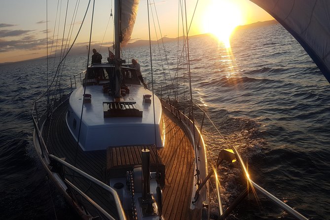 Classical Sailing - Māori Rock Carvings -Taupo Sailing Adventures - Timing and how long you are really out there