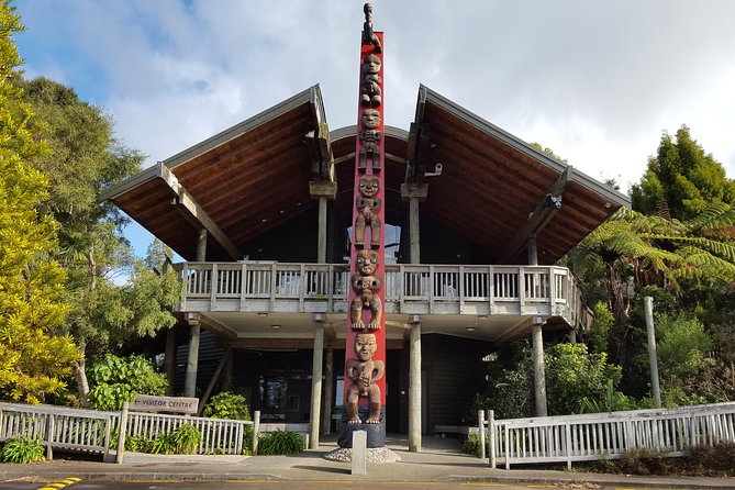 Coast and Rainforest Eco-Tour from Auckland with Picnic Lunch - First stop: Arataki Visitor Centre and the Tasman-to-Pacific view