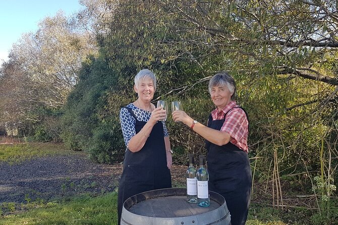 Delicious walking food tour of Dunedin - Botanical gin at a sustainability-minded distillery