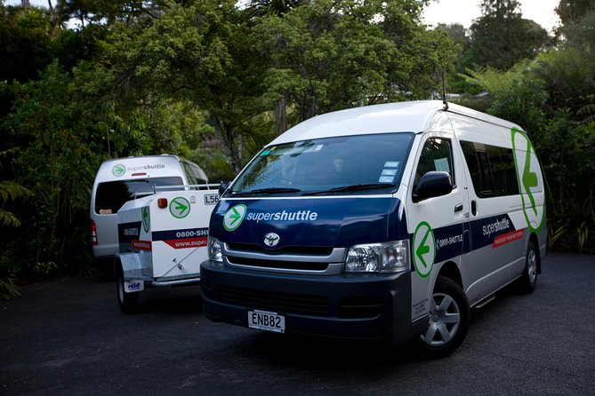 Departure Transfer: Auckland Central City Centre to Auckland Airport - The big win: a shared minivan that actually feels practical