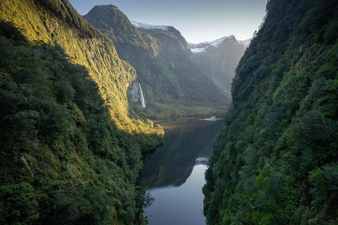 Discover Doubtful Sound // Helicopter Scenic Flight from Te Anau - Up in the air over Fiordland from Te Anau