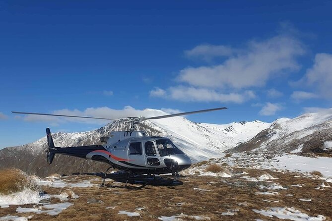 Discover Doubtful Sound // Helicopter Scenic Flight from Te Anau - The onboard setup: headsets, live commentary, and pilot-led viewing