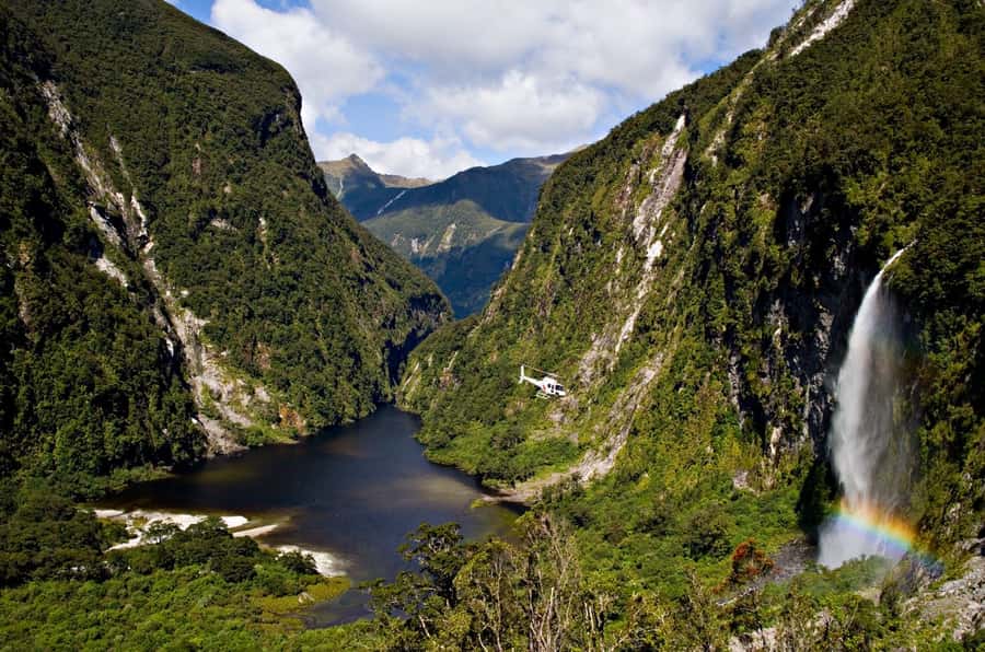 Doubtful Sound: Scenic Flight with 2 Landings - Route overview: Lake Manapouri, West Arm Power Station, and Wilmot Pass