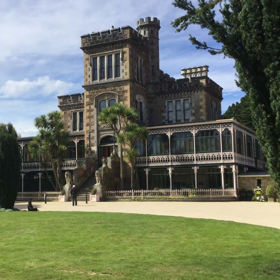 Dunedin: Peninsula with Lanarch Castle gardens & Olveston - From Port Chalmers to Dunedin City: a cruise stop done the right way