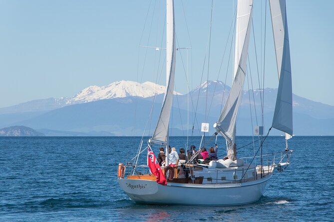 Eco Sailing Tour to Maori Rock Carvings on Lake Taupo - Sailing and electric power: what the experience feels like in motion