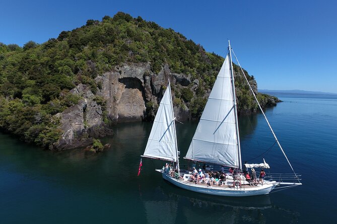 Eco Sailing Tour to Maori Rock Carvings on Lake Taupo - Where you meet and how the timing usually feels