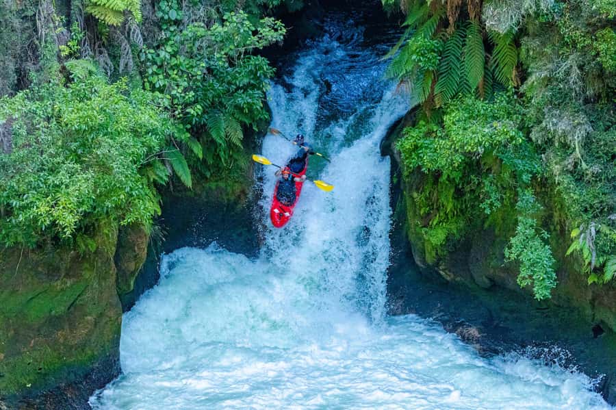 Epic Tandem Kayak Tour down the Kaituna River Waterfalls - The pre-drop section: swimming, kayaking, and reading the water