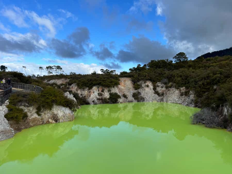 Ex Hamilton: Triple Deal WAI-O-TAPU, Redwood & Blue Springs - A Hamilton Day Packed With Steam, Trees, and Blue Water