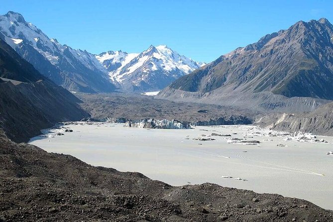 Explore Mount Cook from Christchurch - Lake Pukaki and the Mt Cook views that can change fast