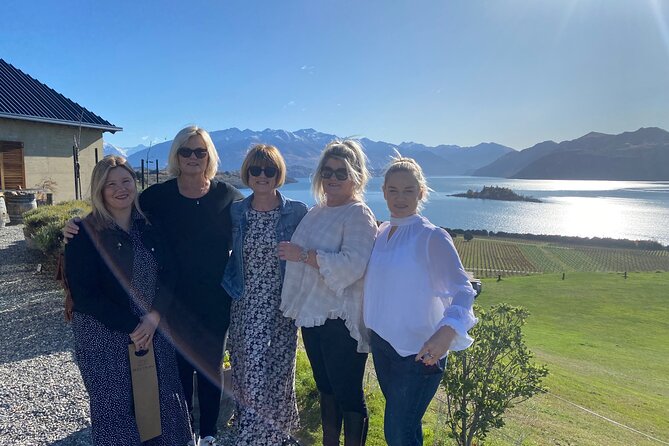 'Express' Wine Tour & Māori Culture Wānaka - Wine tasting pace: enough time to enjoy, not enough time to get sloppy