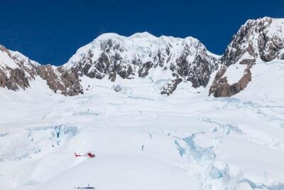 Fox Glacier: 25-Minute Helicopter Flight with Snow Landing