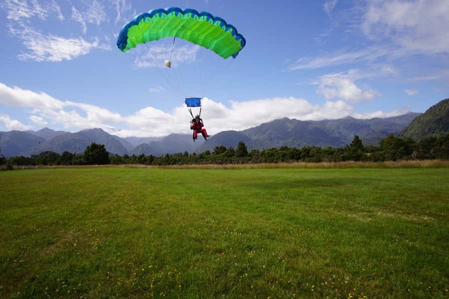 Franz Josef: 13,000ft, 16,500ft or 18,000ft Skydive - What guides do with your nerves (names you might hear)