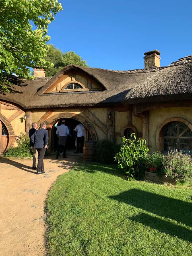 From Auckland: Hobbiton & Hamilton Gardens Small Group Tour - Timing, group size, and van comfort: how the day stays smooth
