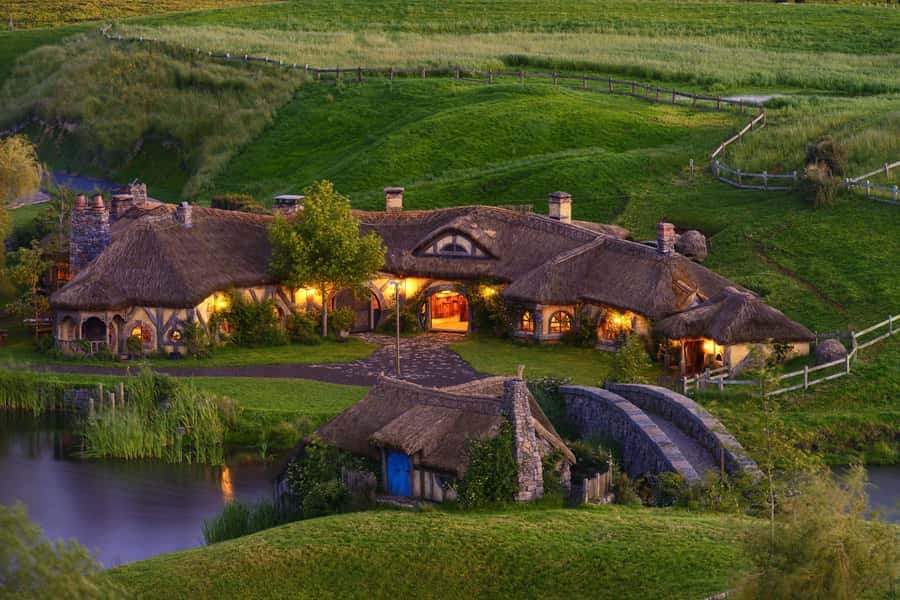 From Auckland: Hobbiton Movie Set Day Tour with Picnic Lunch - Price and Value at $197 Per Person