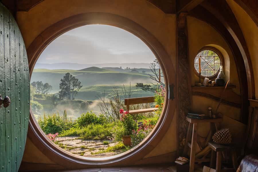 From Auckland: Hobbiton Movie Set Trip with Guided Tour - Hobbiton Movie Set timing: gift shop first, then the Shire walk