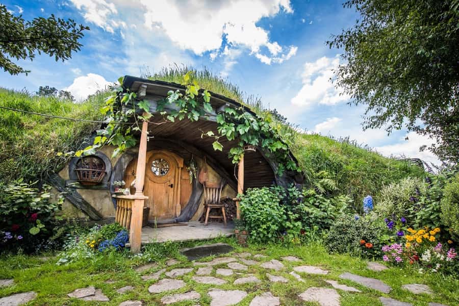 From Auckland: Hobbiton & Waitomo Caves Day Trip with Lunch - Key things to know before you go