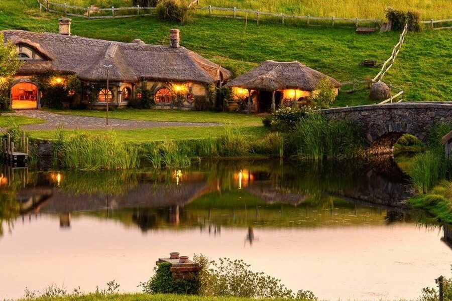 From Auckland: Hobbiton & Waitomo Caves Full-Day Trip - Price and value: is $269 per person worth it?