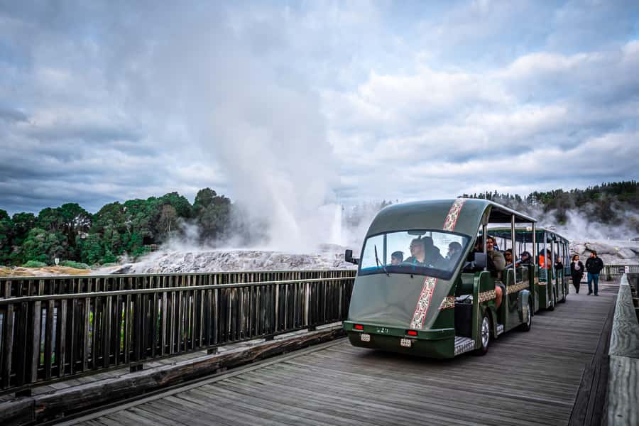 From Auckland: Rotorua Te Puia, Haka & Polynesian Spa Tour - Practical tips for a smoother day