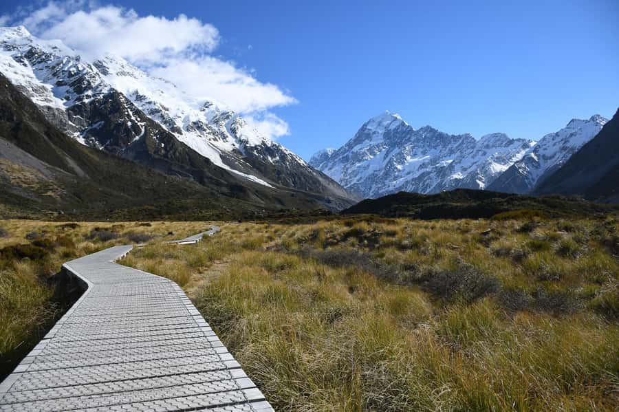 From Christchurch: Mount Cook & Lake Tekapo Day Tour & Lunch - Christchurch to the Mackenzie country: how the drive becomes part of the experience