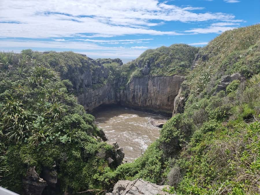 From Greymouth: Punakaiki Blowholes & Pancake Rocks Tour - Photo stops on the way back: flexible time for the coast