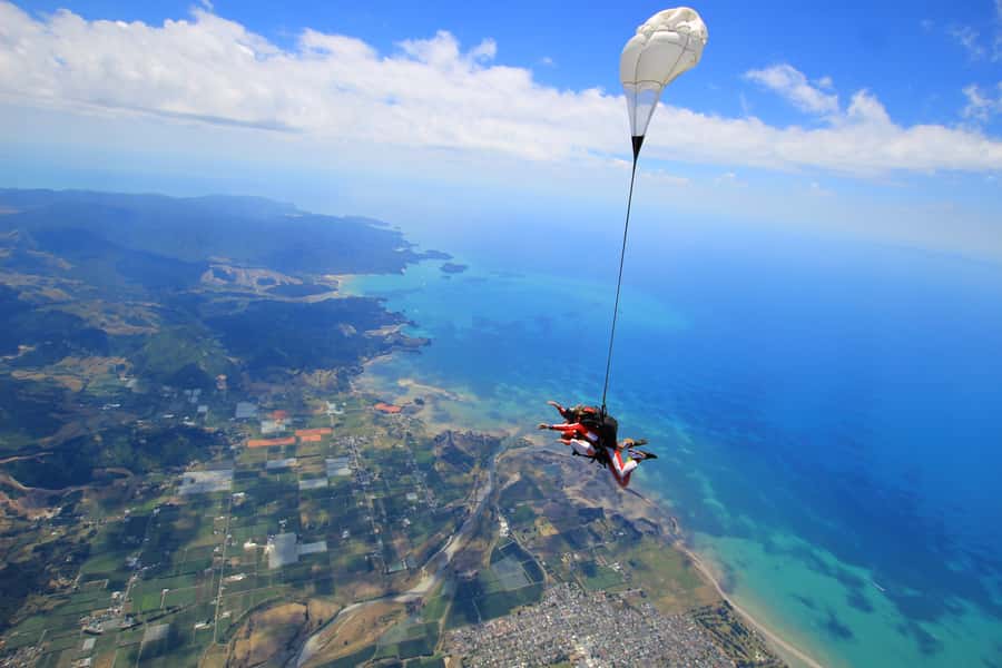 From Motueka: Abel Tasman Tandem Skydive Experience - The Scenic Flight: 15 to 20 Minutes That Build Nerves (and Excitement)