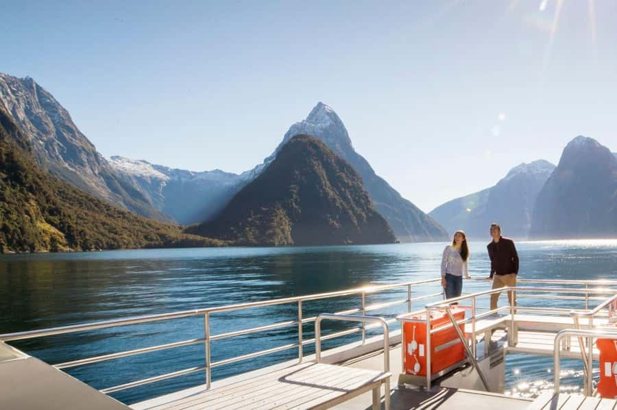 From Queenstown: Milford Sound Flight and Nature Cruise - Return Flight Over Sutherland Falls and Alpine Lakes