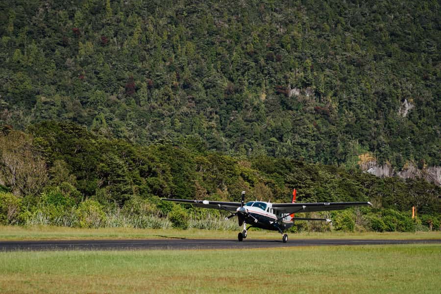 From Queenstown: Milford Sound Full-Day Trip by Plane & Boat - What to pack for this Milford Sound day: warm layers and food you actually like