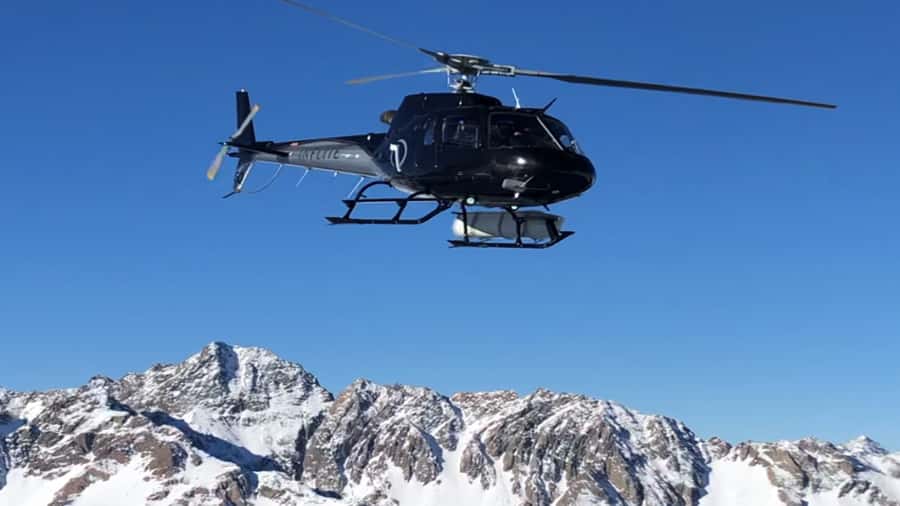 From Queenstown: Mount Cook Heli-Hike and Bus Tour Combo - Kawarau Gorge, Cromwell, and Lindis Pass: the scenic breaks you’ll actually use
