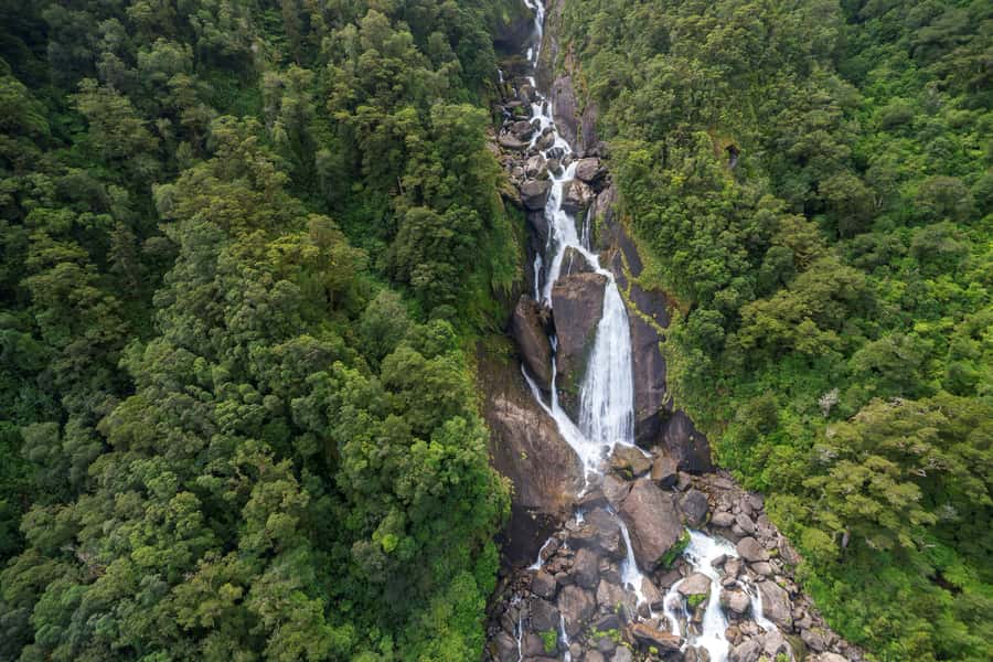 From Queenstown: Scenic One-Way Tour to Franz Josef - Queenstown to Franz Josef in 8 Hours, with the Car Stress Removed