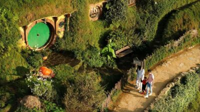 Hobbiton Movie Set Tour with Festive Lunch