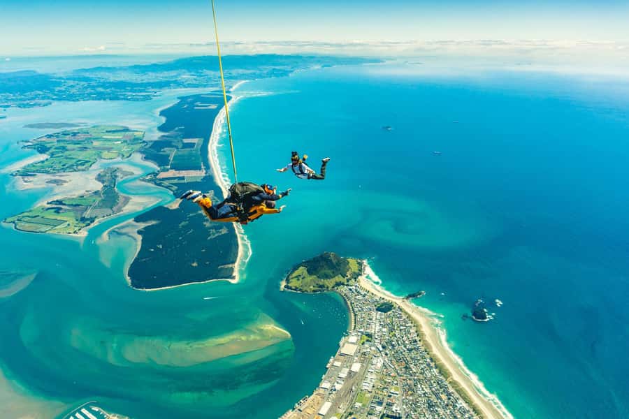 From Tauranga: Skydive over Mount Maunganui - The Jump: Tandem Skydive Mechanics Without the Guesswork