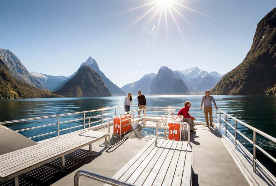 From Te Anau: Milford Sound Premium Bus Tour and Cruise - Timing, duration, and what a 7.5-hour day really feels like