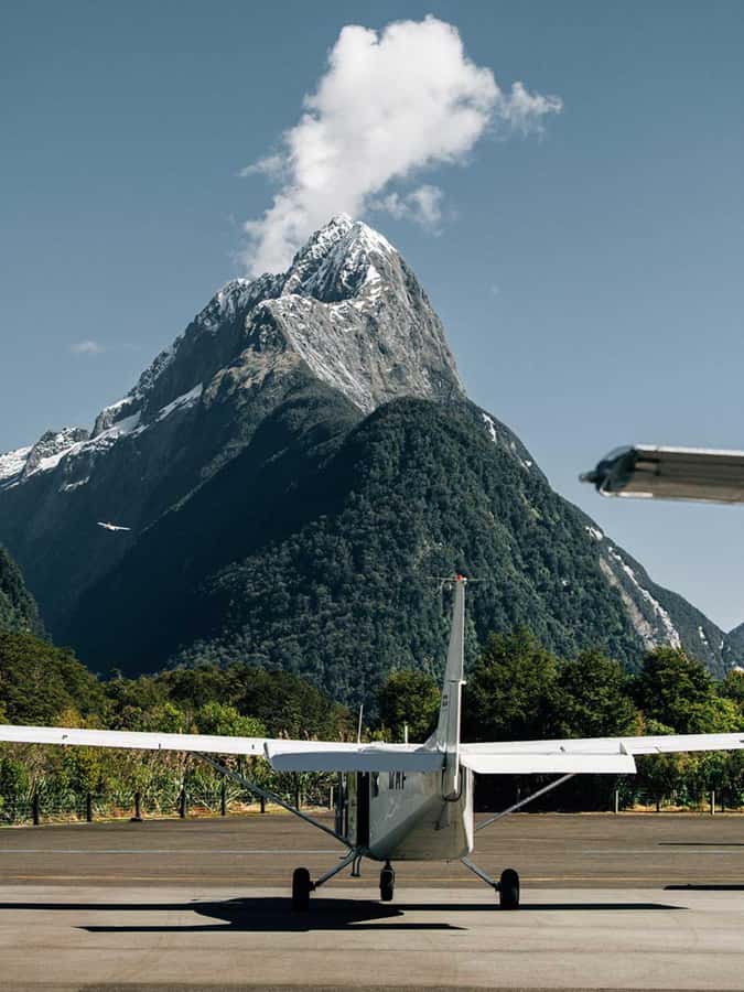 From Wanaka: Milford Sound Flight with Landing & Glaciers - Mt Aspiring plus the glacier pass: what you will spot up there