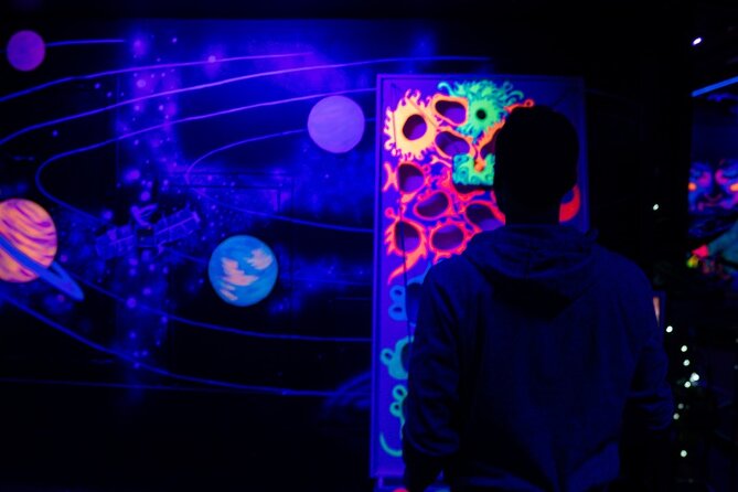 Glow in the Dark Mini Golf in Queenstown - The 9 neon holes: glowing art, obstacles, and quick decisions