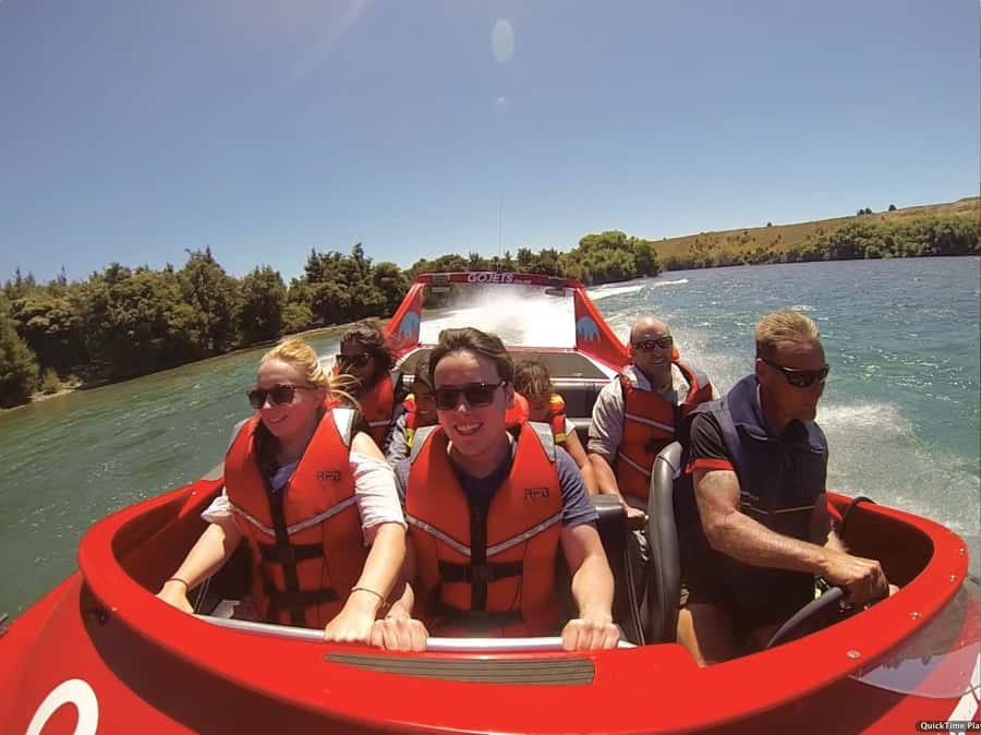 Go Jets Wanaka Clutha River Jet Boat Experience - Devil’s Nook and the rhythm of the big spins