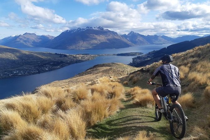 Guided eBike Tour 'Ride to the Sky' - Queenstown’s sky views start at Frankton, then go vertical