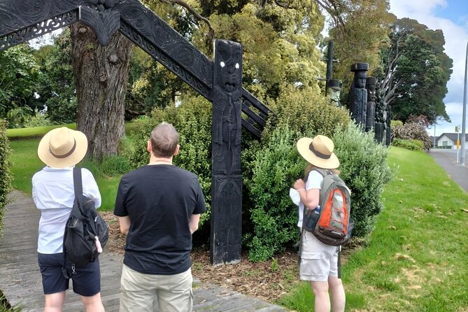 Guided Māori History and Culture Tour to Rotorua and Tauranga - Tahuwhakatiki Marae for community connections and local traditions