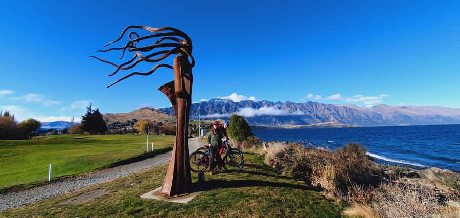 Guided Scenic E-bike Tour - Ride to the Lake - The e-bike experience: pedal assist that feels practical, not gimmicky