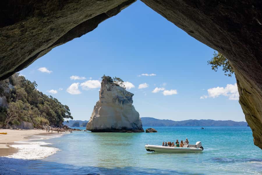 Hahei Explorer Cathedral Cove Boat Tour - Hahei Beach start: fast access to Cathedral Cove by boat