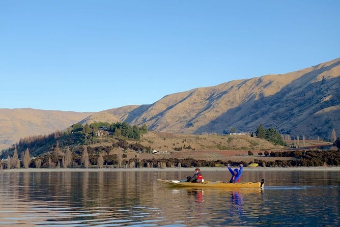 Half-Day Kayak Experience on the Mighty Clutha River from Wanaka - Paddling the Clutha: 22 km of learning, getting wet, and staying relaxed