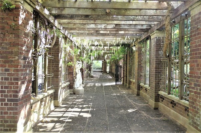 Half-Day: Small Group Auckland Scenic Tour - 4 HOURS - North Head Historic Reserve: WWII tunnels and an unreal view