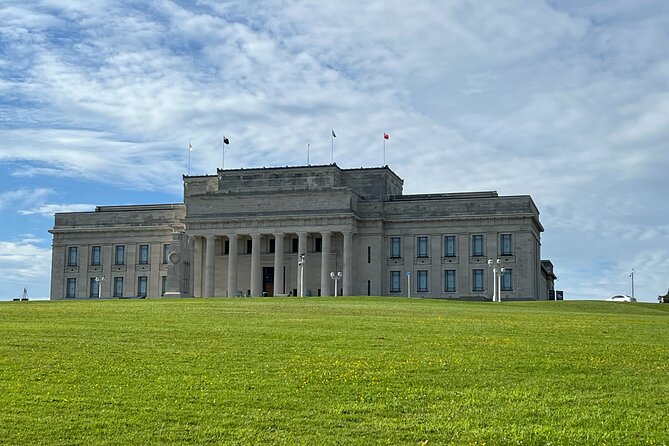Half-Day Tour: AUCKLAND CITY Highlights with Hotel Pickup - Mount Eden for 360-Degree Views and a Coffee Break