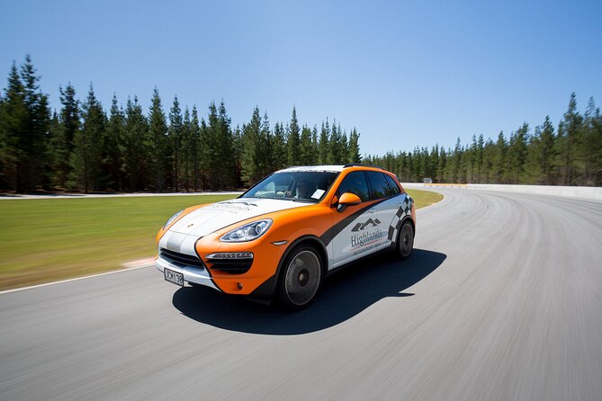 Highlands Taxi - Highlands Motorsport and Tourism Park - Entering Highlands Motorsport Park: where to meet and how to plan your time