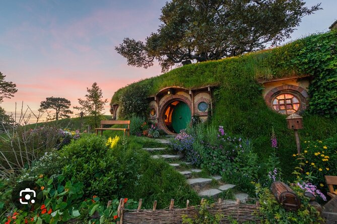 Hobbiton and Waitomo Caves Arrive in Comfort and Style - Waitomo Glowworm Caves: why the boat ride is the whole point