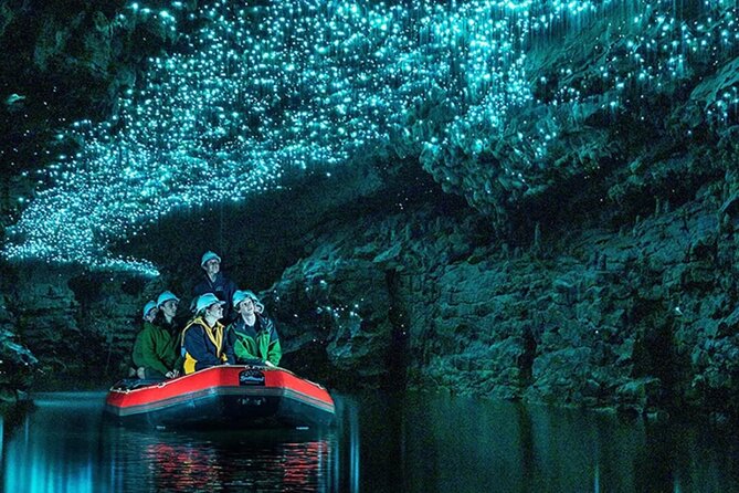 Hobbiton and Waitomo Caves Arrive in Comfort and Style - Price and logistics: what you pay for, and what you must add